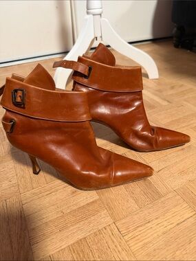 Manolo Blahnik Cognac Leather Pointed-Toe Fold-Over Ankle Booties